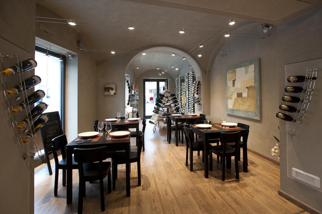 Vinoteca La Sacrestia Bed and Breakfast Άλμπα Εξωτερικό φωτογραφία