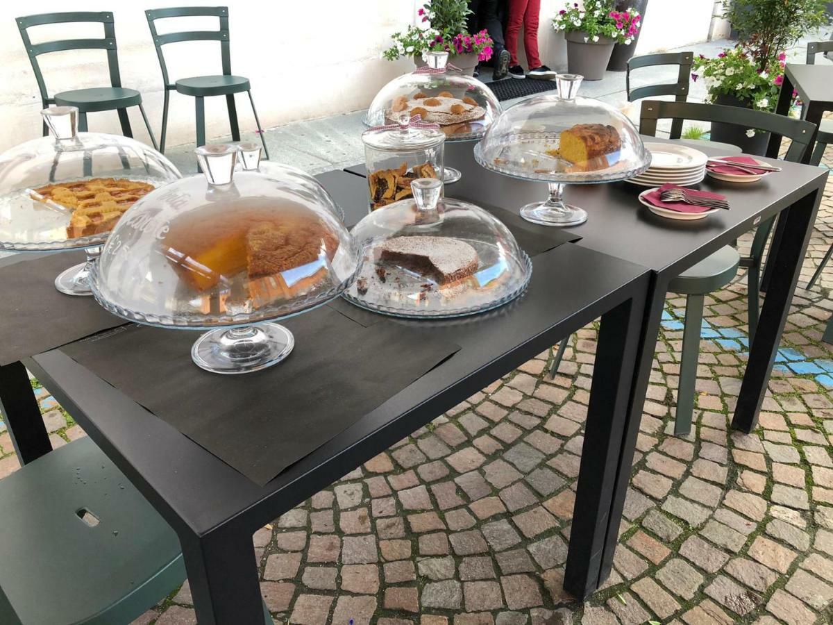 Vinoteca La Sacrestia Bed and Breakfast Άλμπα Εξωτερικό φωτογραφία
